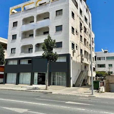 Lazuli Center Ap 5b * Λάρνακα